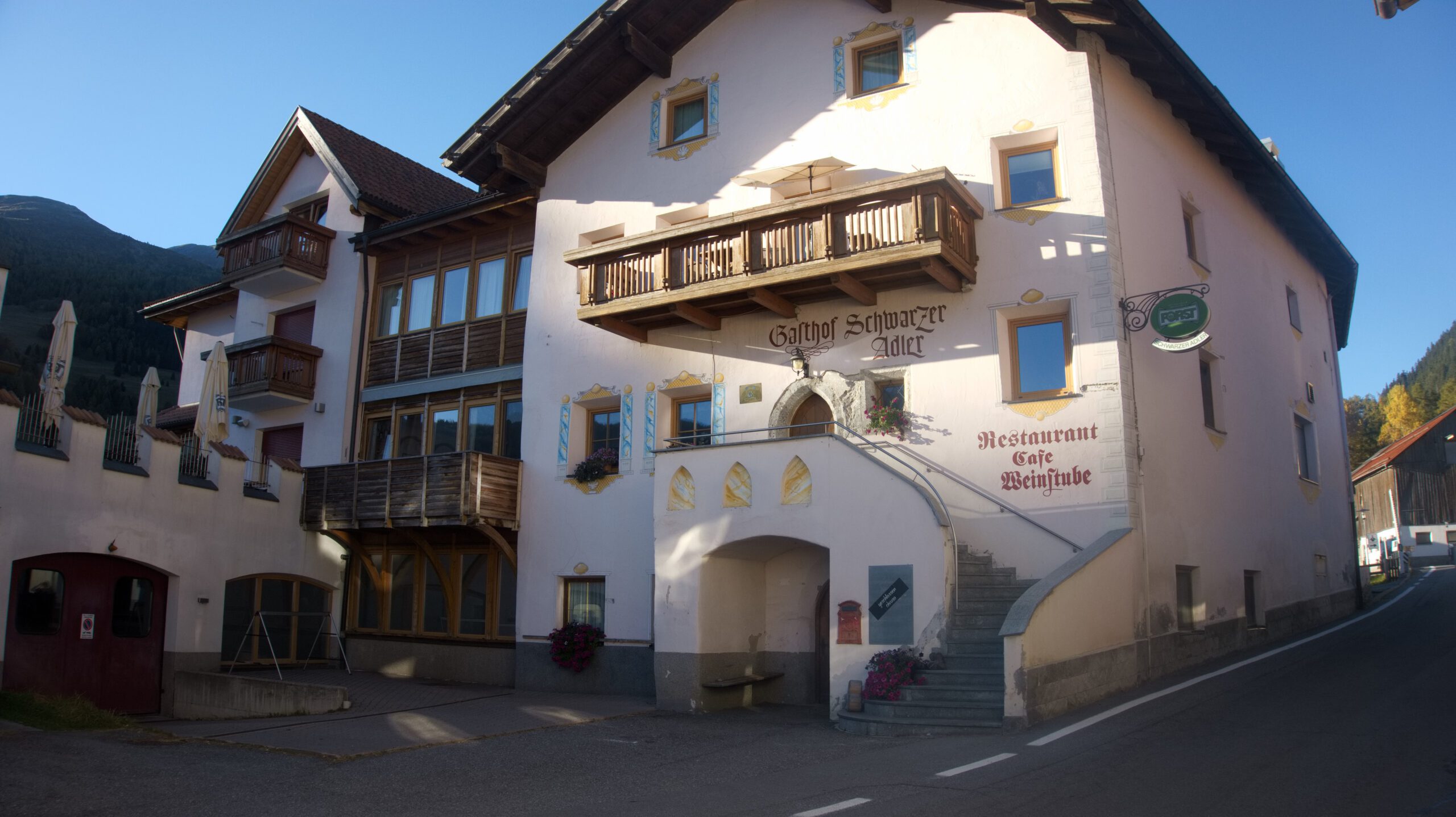 Wiartshof Urlaub auf dem Bauernhof Langtaufers Ferienwohnung Restaurants Gasthof Schwarzer Adler Reschen