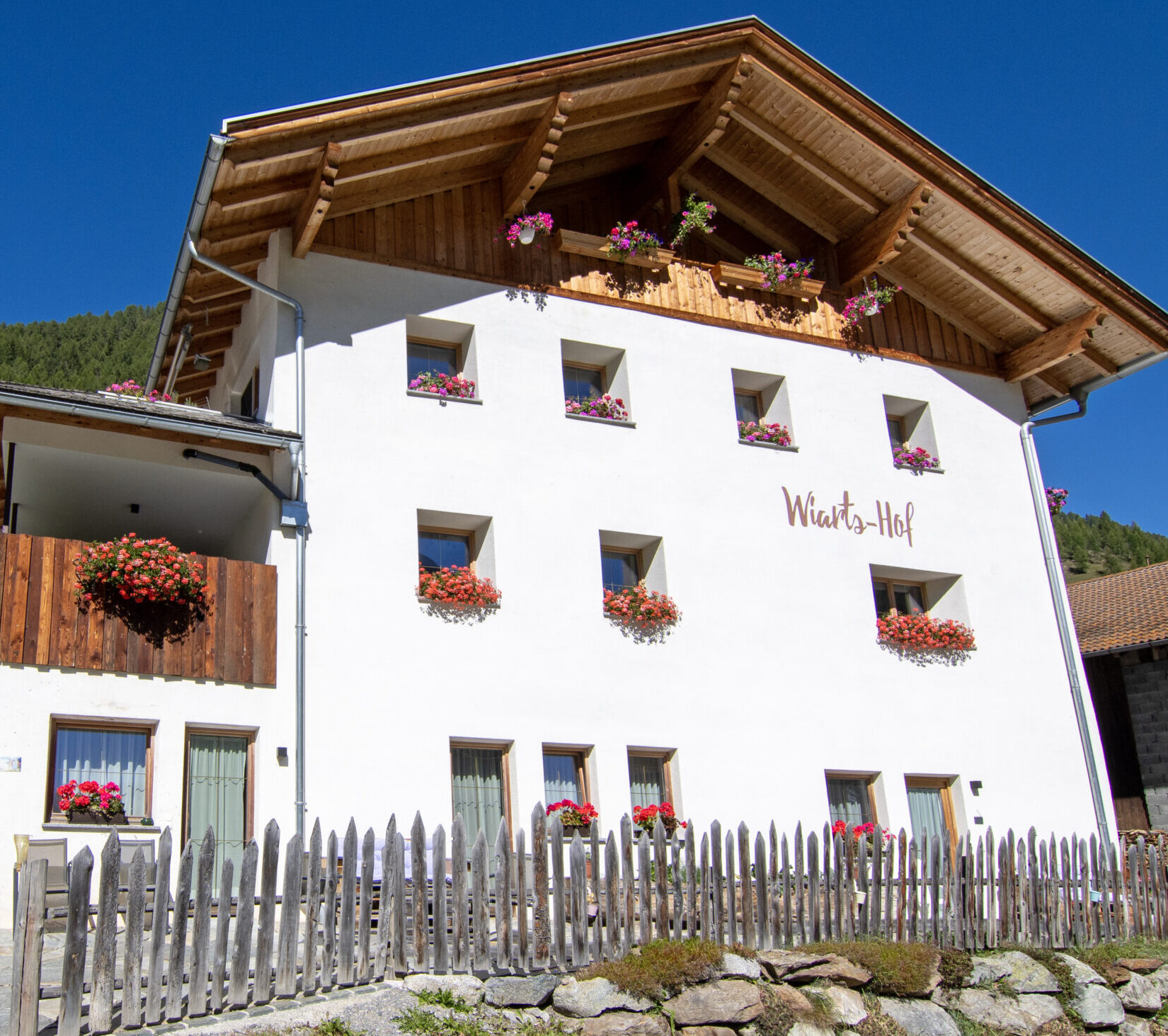 Wiartshof Urlaub auf dem Bauernof Langtaufers Ferienwohnung Hausansicht frontal